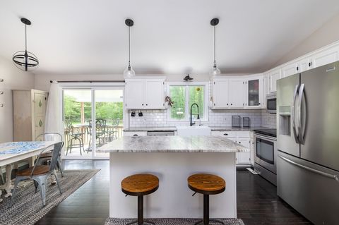 286 Narrow Ave Westport MA 02790