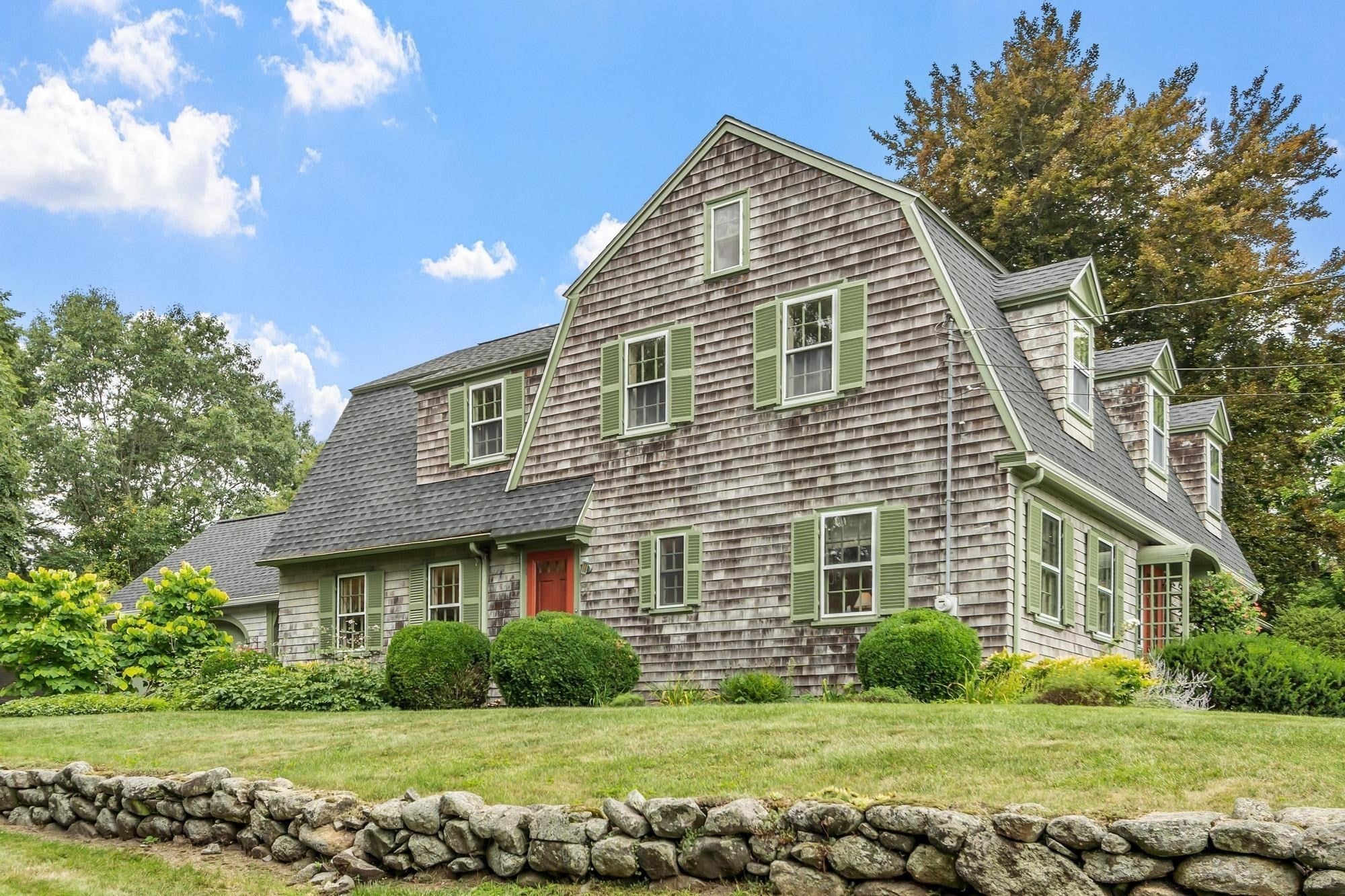 36 Haggetts Pond Rd