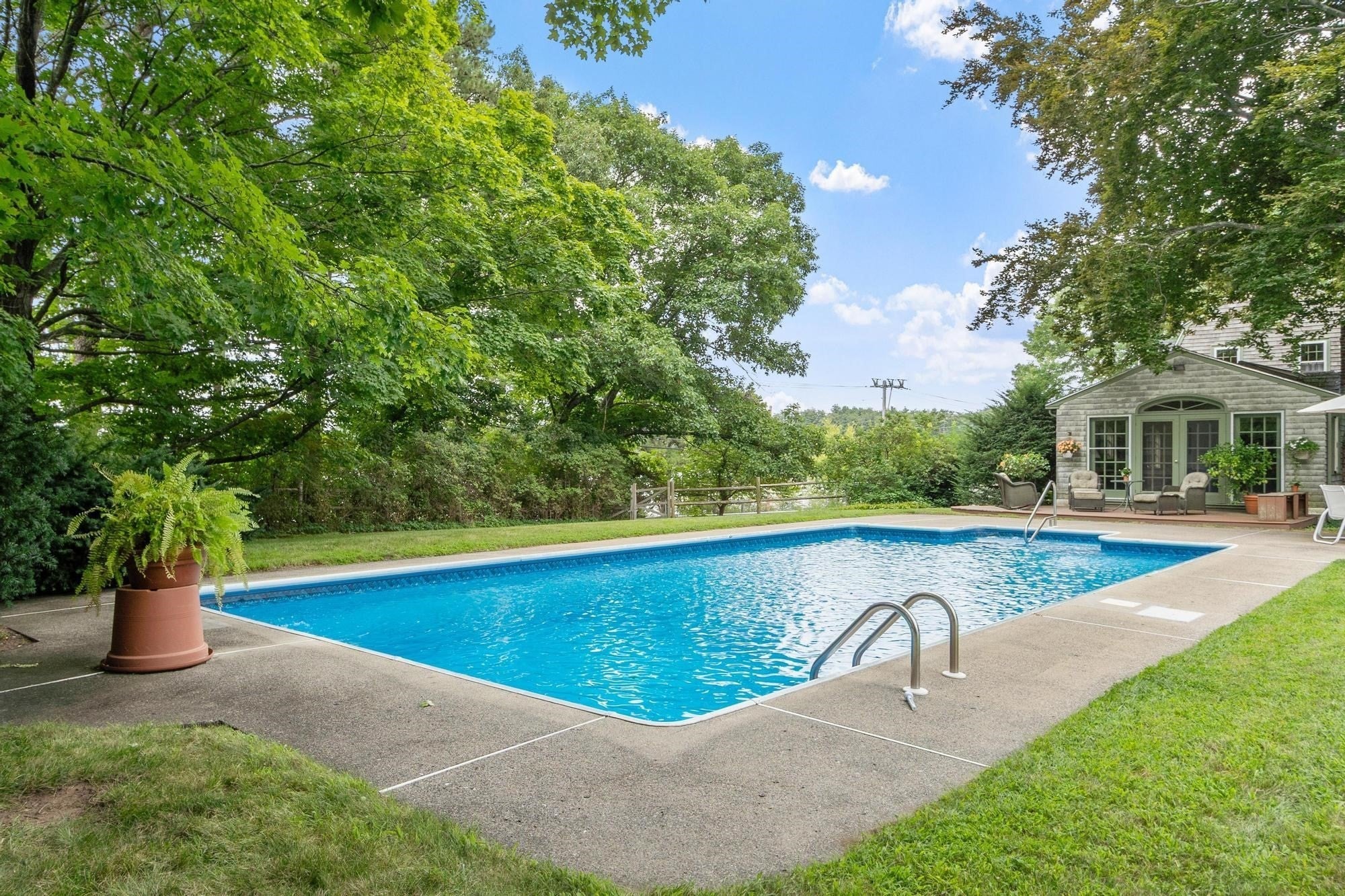 36 Haggetts Pond Rd
