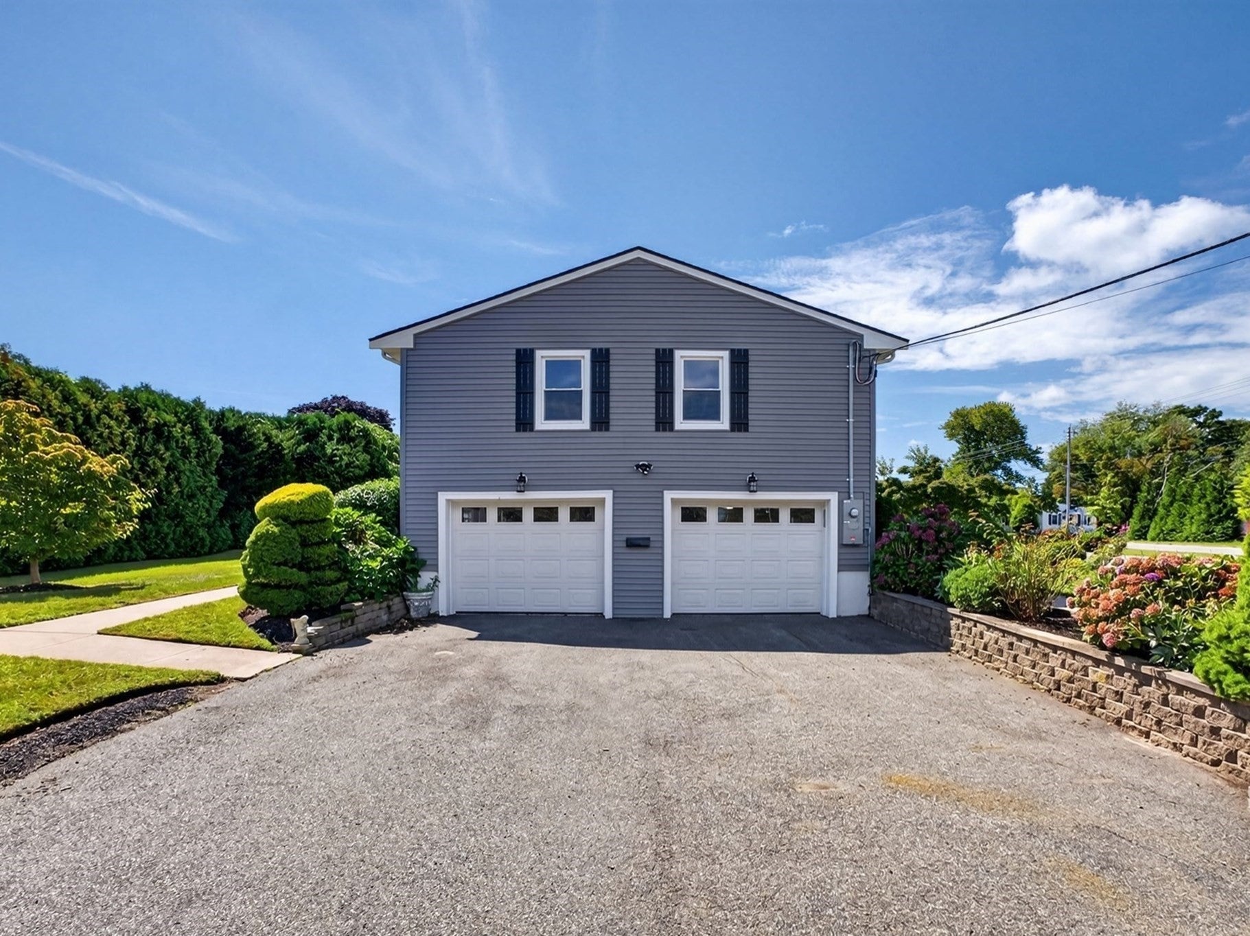 585 N Eastern Ave, Fall River, MA, 585 N Eastern Ave, Fall River, MA Photo #2