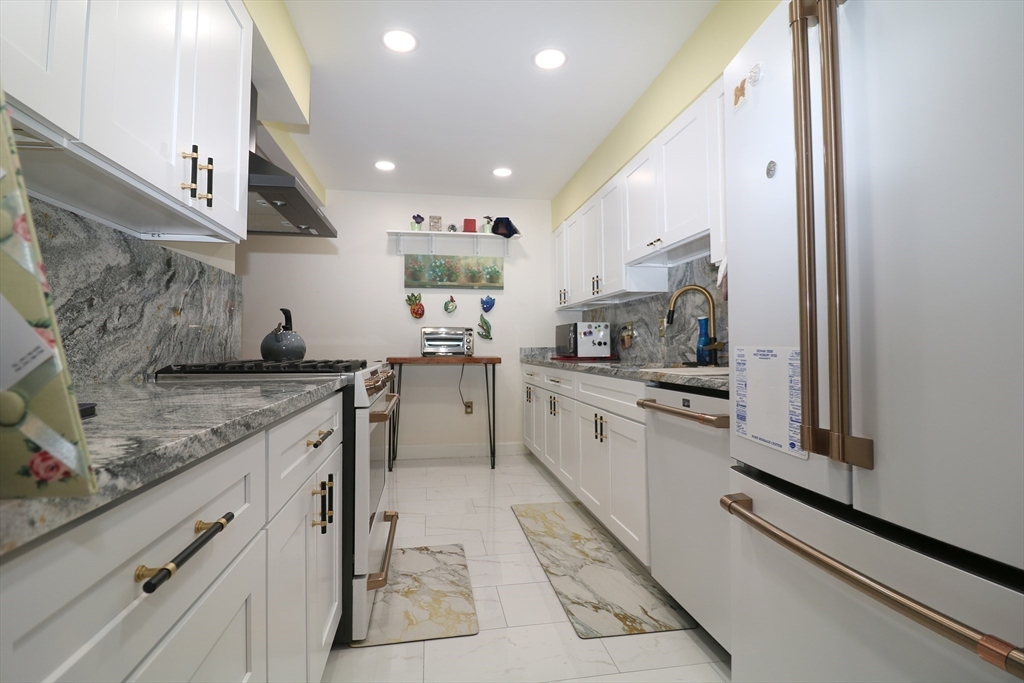 16 N Stone Mill Drive 1014