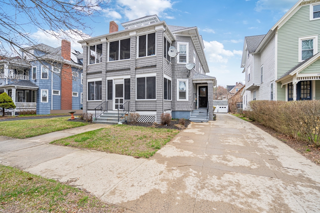 Springfield, Massachusetts 01108, United States, 4 Bedrooms Bedrooms, ,2 BathroomsBathrooms,Residential,Pending,103968 Springfield, Massachusetts 01108, United States, 4 Bedrooms Bedrooms, ,2 BathroomsBathrooms,Residential,Pending,103968