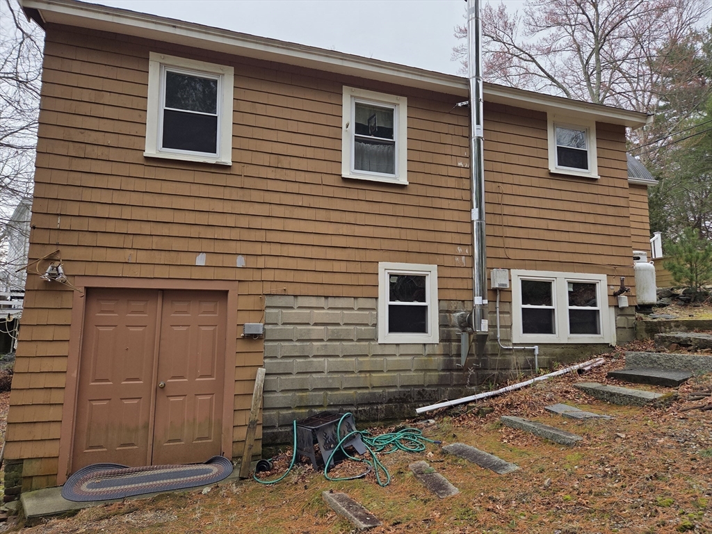 270 Oakridge Ave