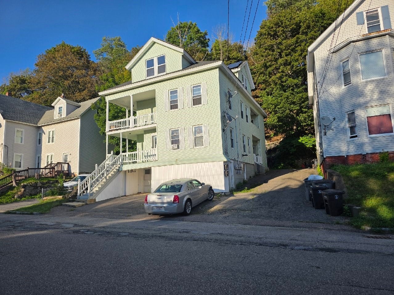 Photo of 190 Pine St, Gardner, MA