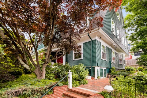 Photo of 86 Avon Hill Street, Cambridge, MA 02140 (MLS # 73537440)