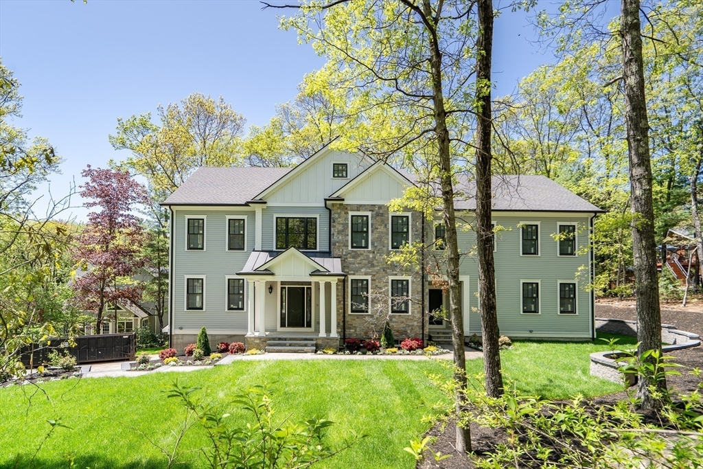 18 Heritage Dr