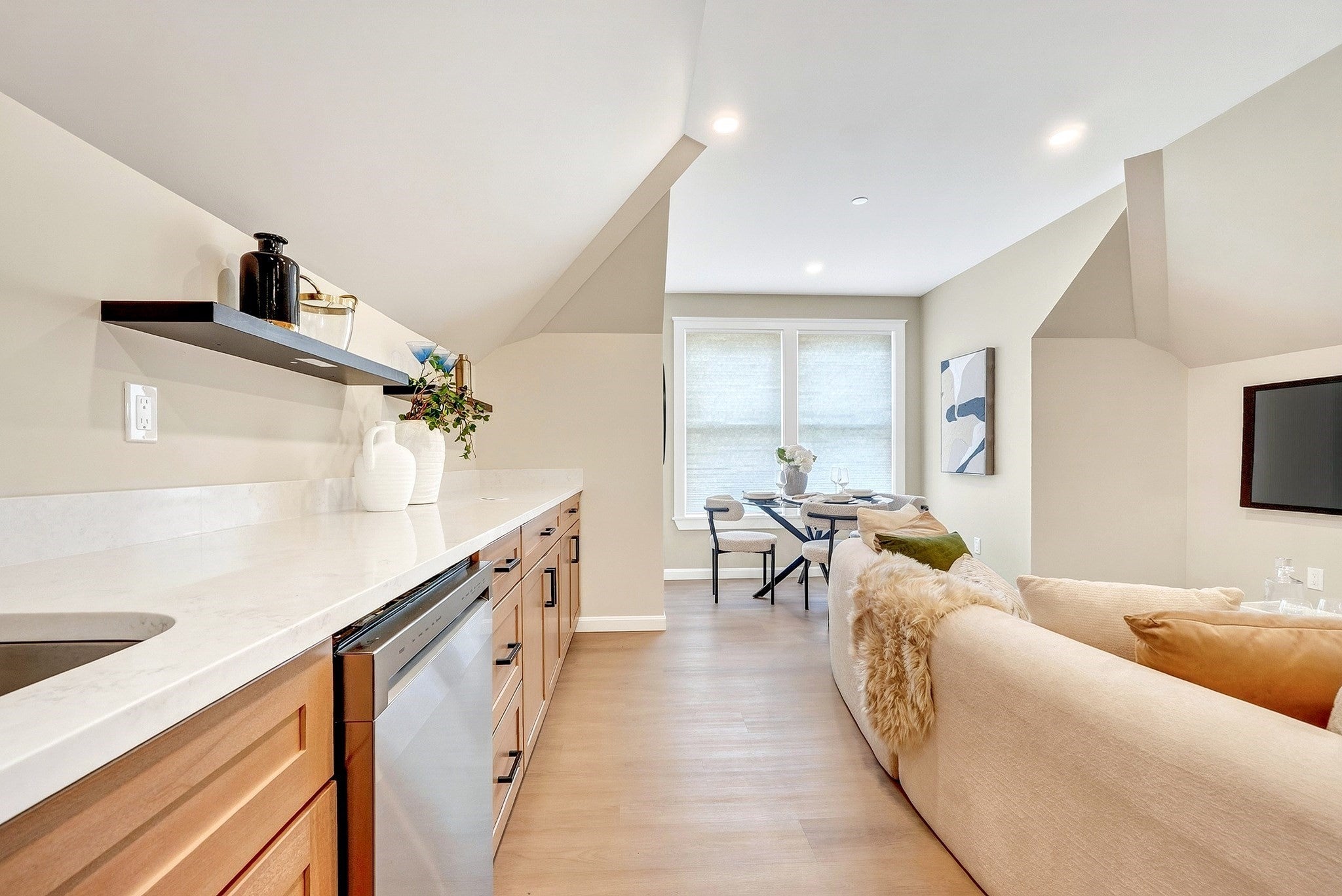 22 Pauline St #5, Winthrop, MA Photo #11