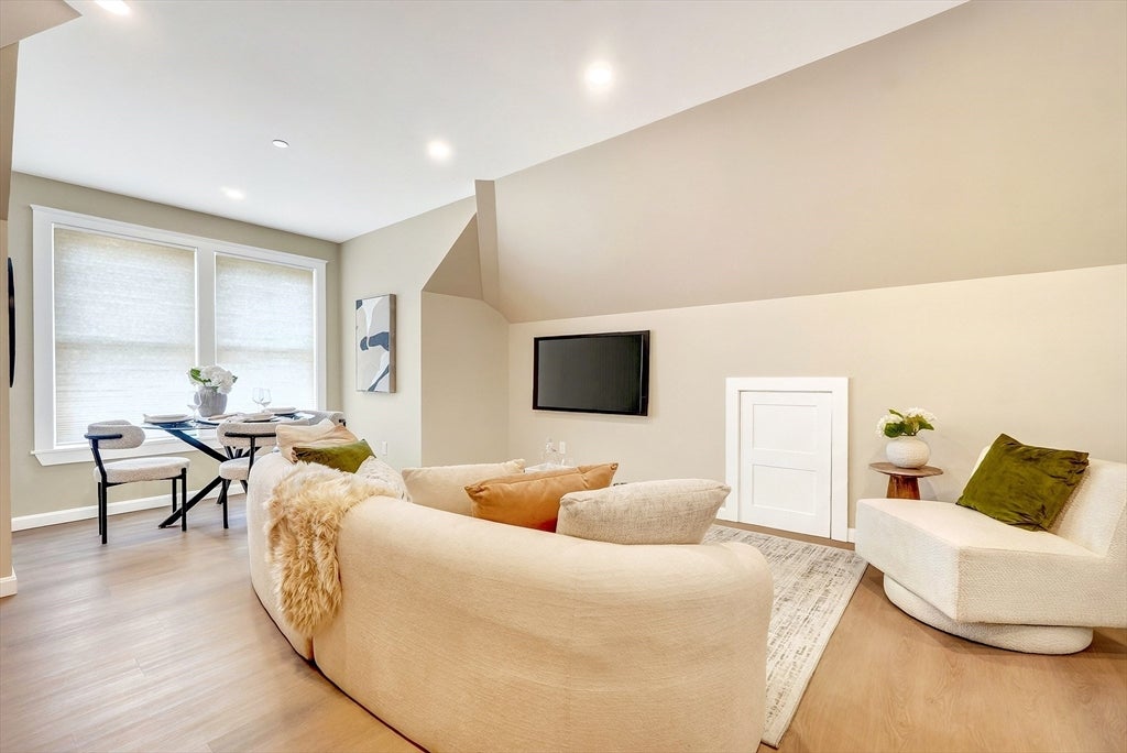 22 Pauline St #5, Winthrop, MA Photo #10