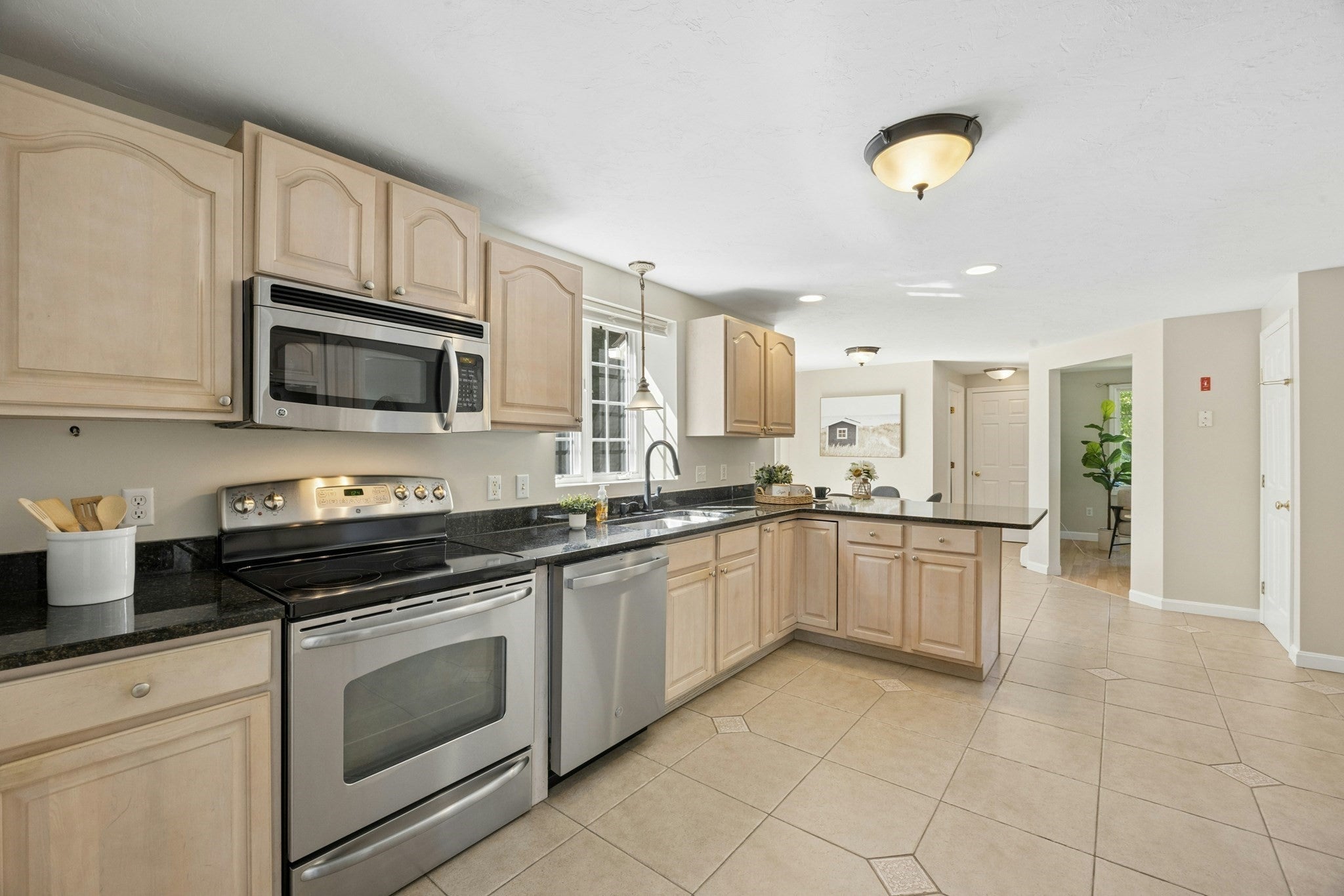 48 June St, Northbridge, MA, 48 June St, Northbridge, MA Photo #12