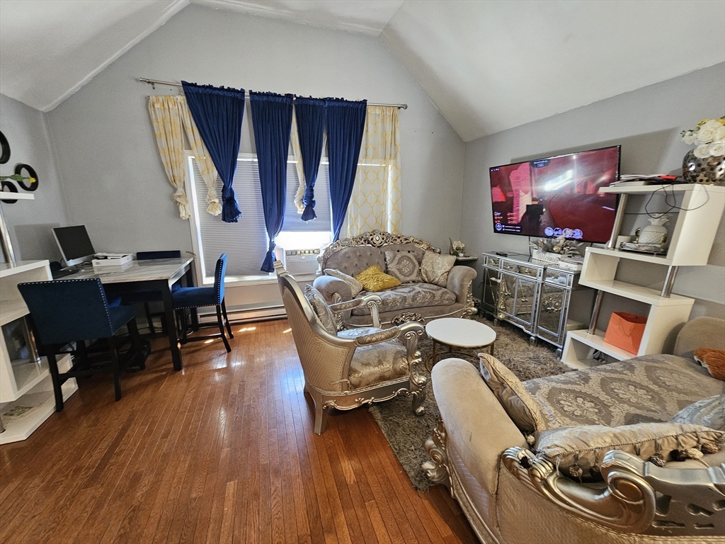 1 Armandale St