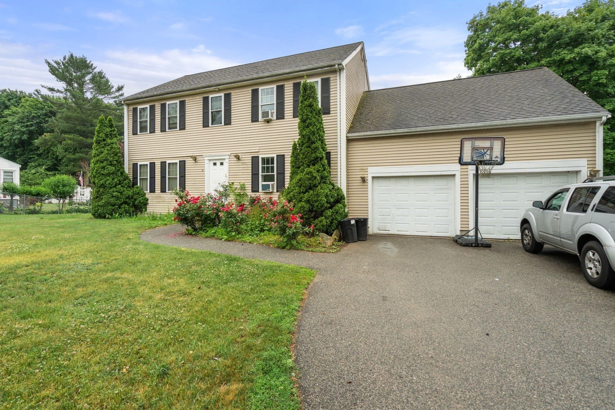 86 Oakland St, Stoughton MA 02072