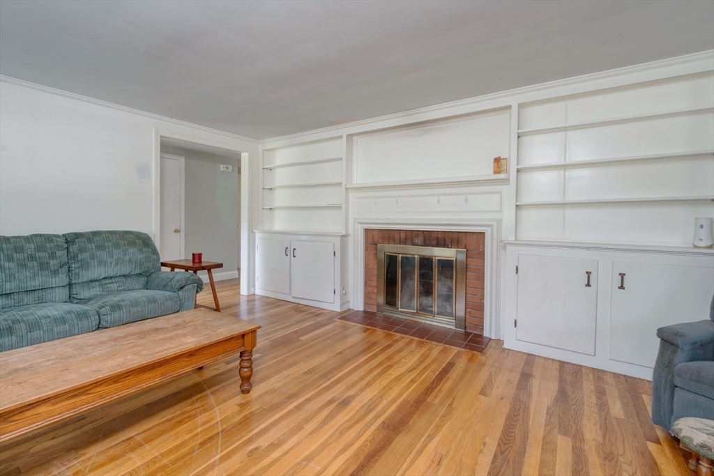 16 Rayfield Road