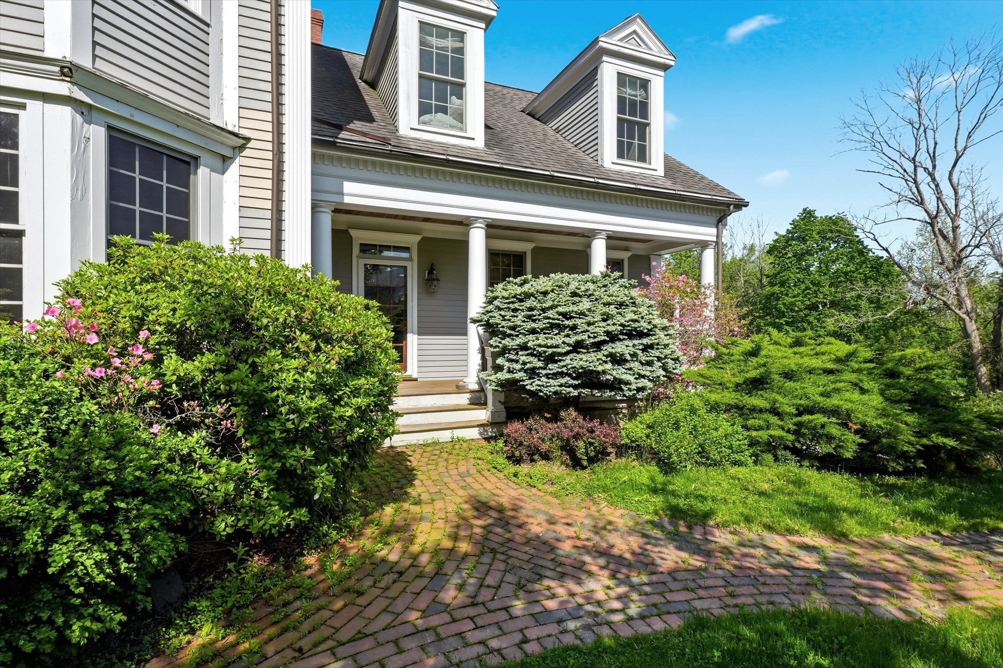 4 Knights Ct