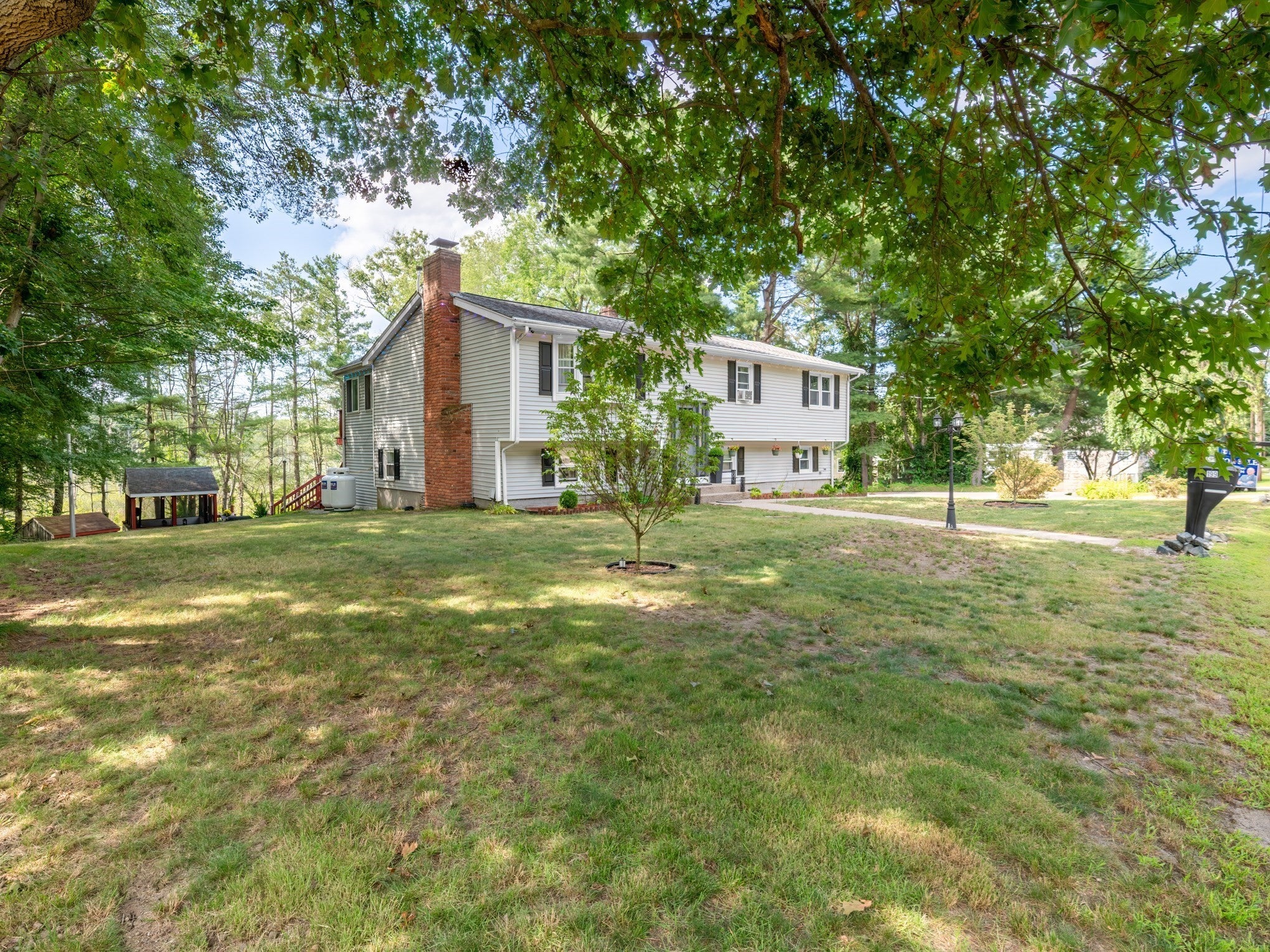 199 Greenville RD, North Smithfield, RI Photo #2