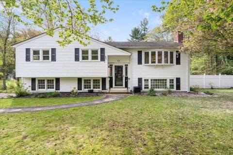 52 Sleigh Rd Chelmsford MA 01824