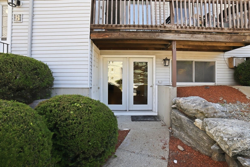11 Gibbs St B17