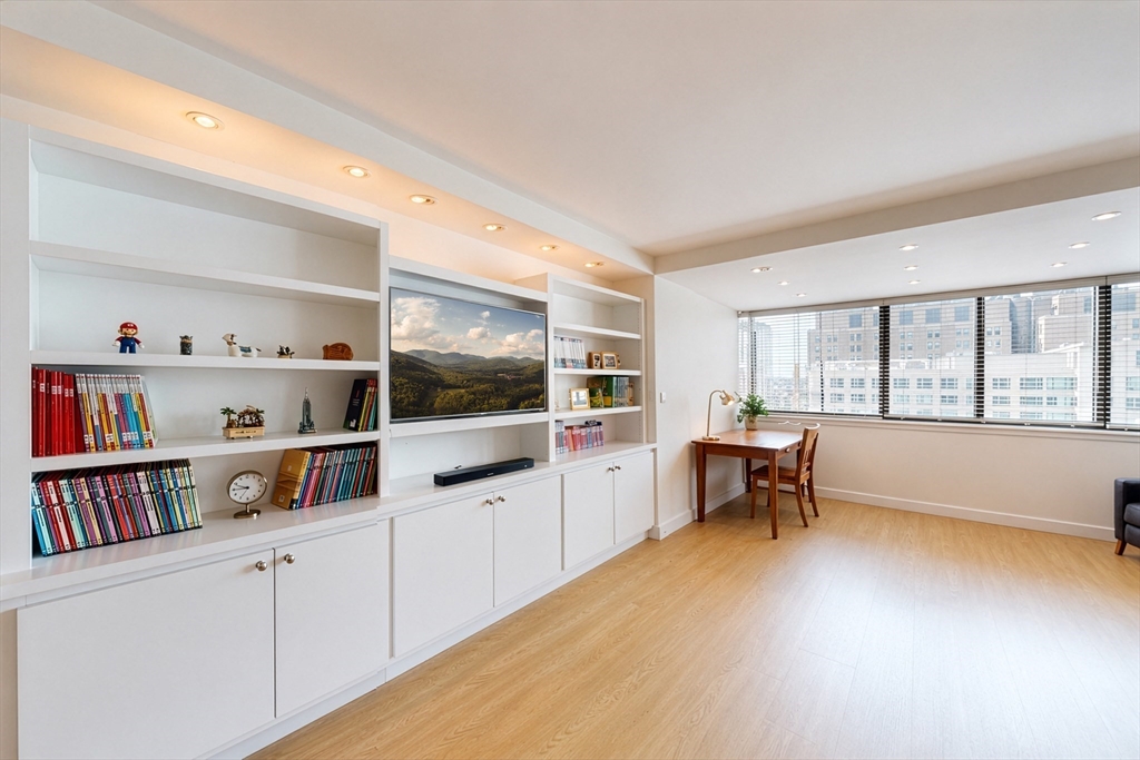 8 Whittier Pl 14F