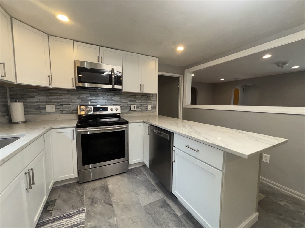 27 Evans Rd