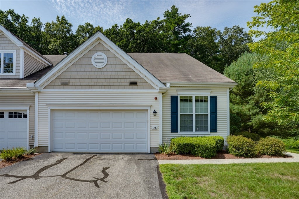 Photo of 36 Arbor Glen Drive, Stow, MA