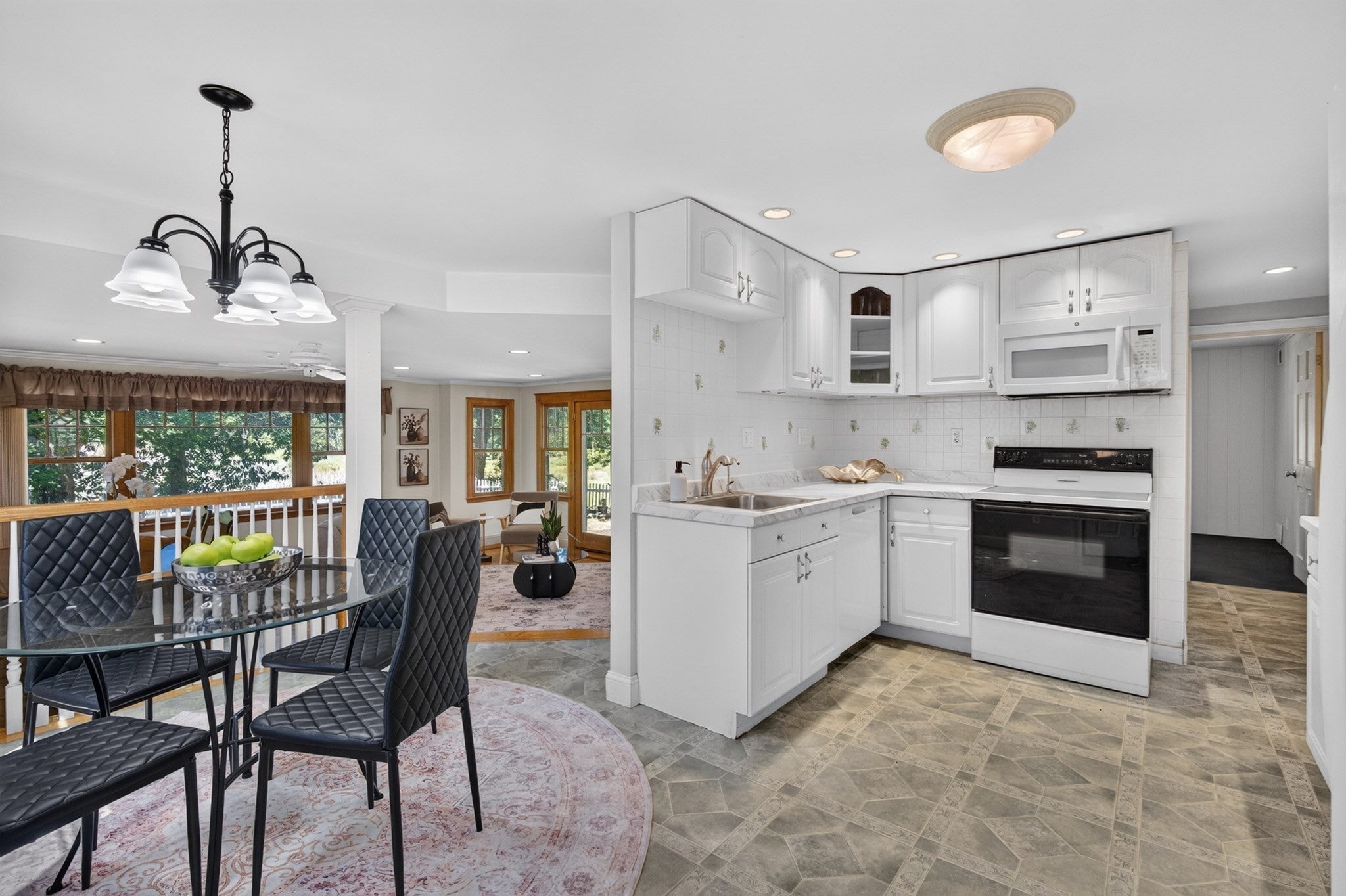 10 Stanton St, Saugus, MA, 10 Stanton St, Saugus, MA Photo #3