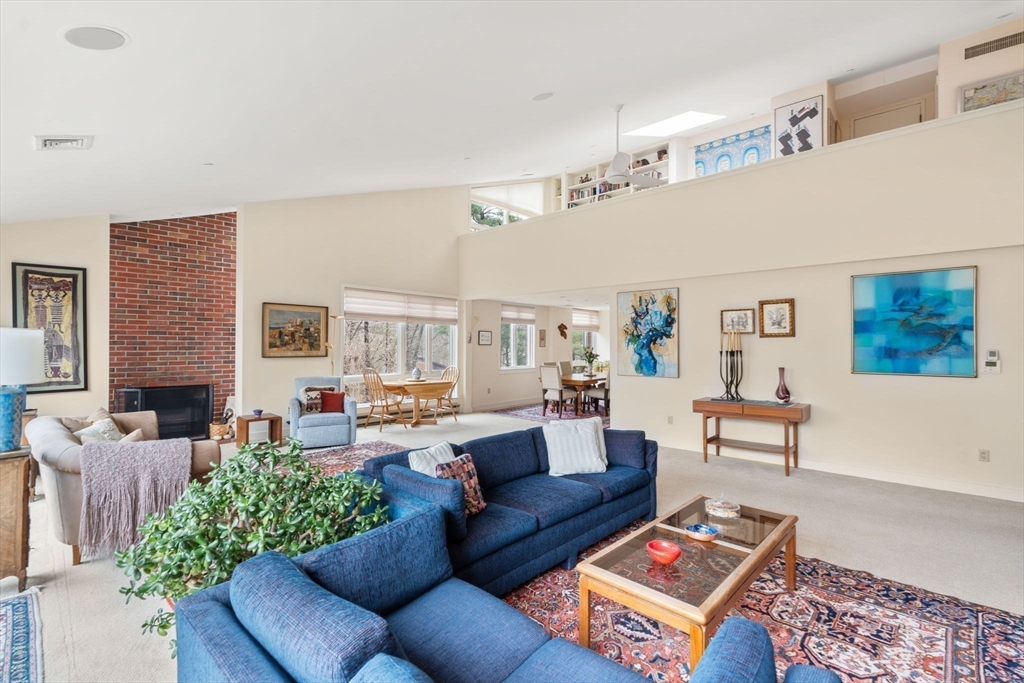 241 Perkins Street C402