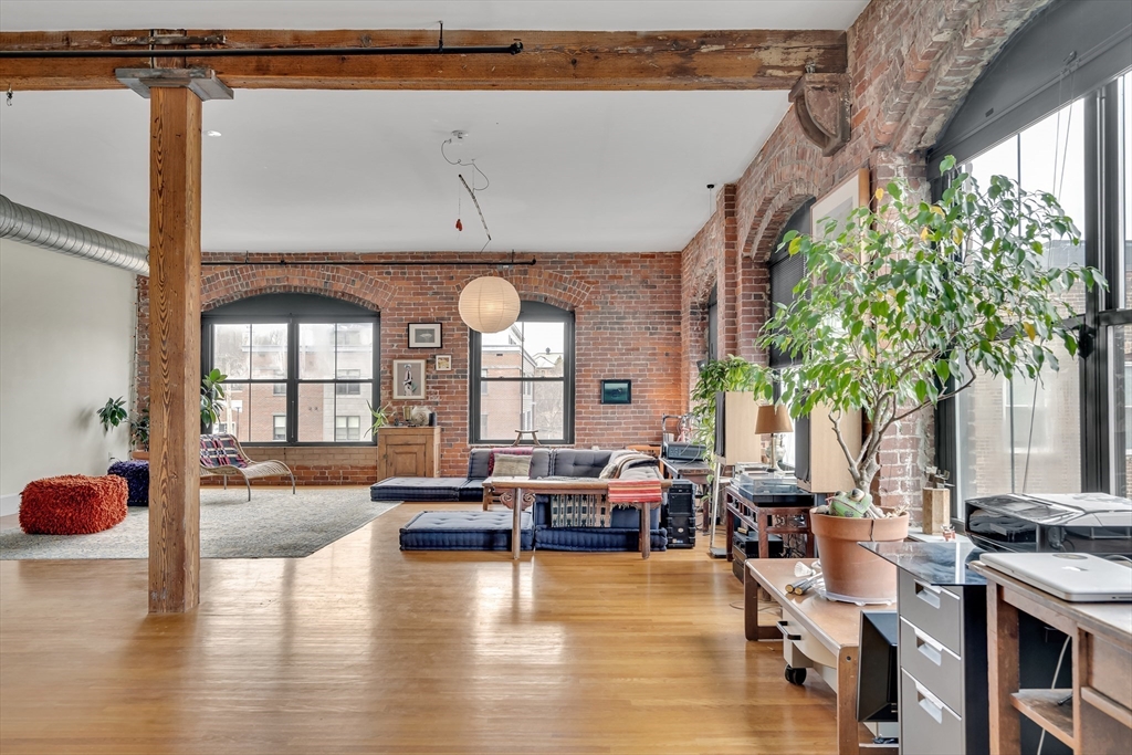 172 Green St 11
