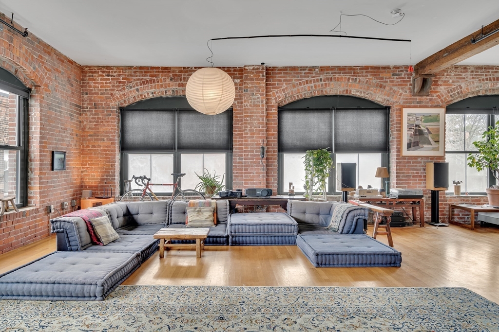 172 Green St 11