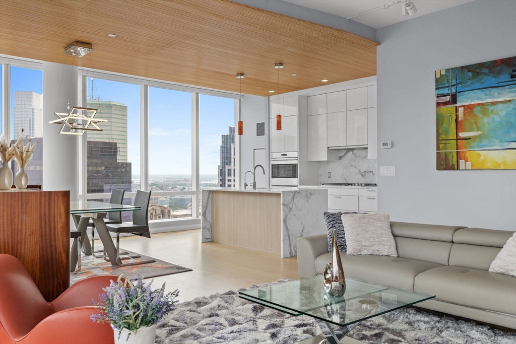 1 Franklin St 3808