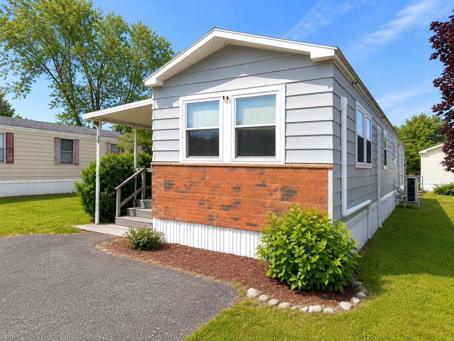 9 Madeline St, Wareham MA 02538