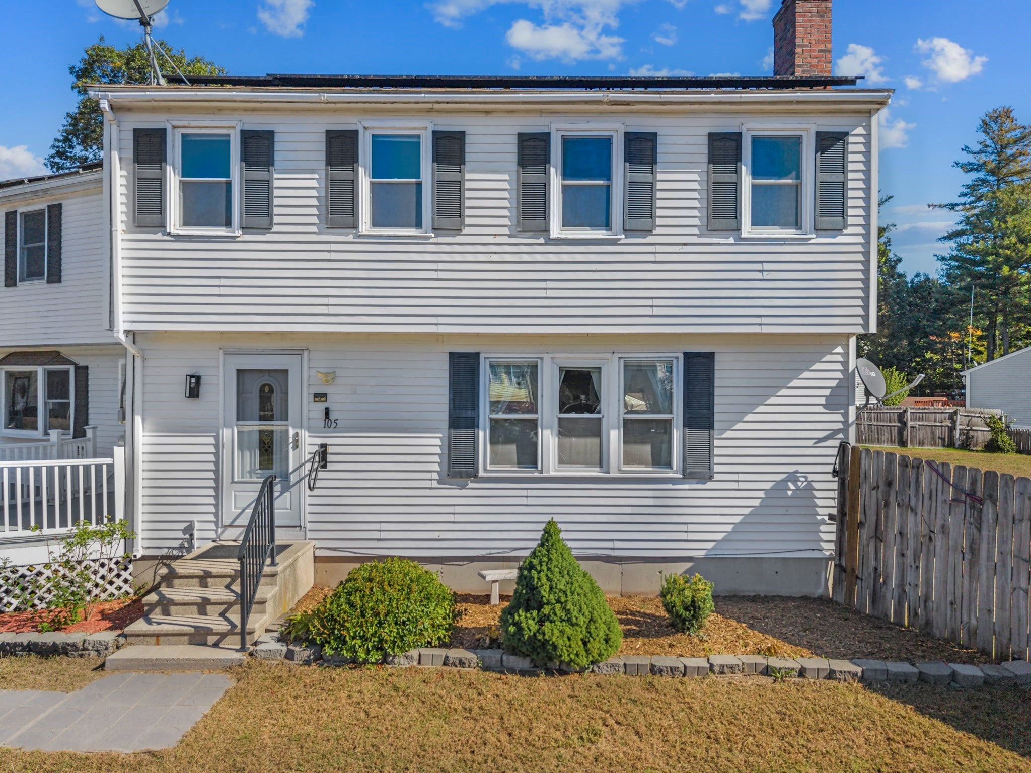 105 Freda Ln, Lowell, MA, 105 Freda Ln, Lowell, MA Photo #2