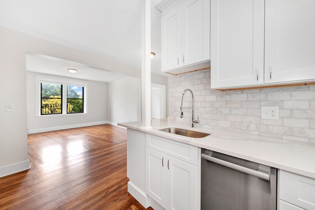 11 Park Dr 11-22