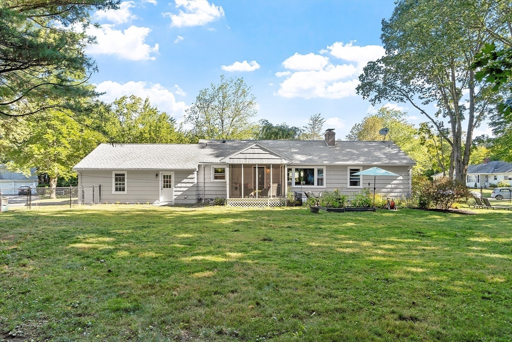 12 Brentwood Dr