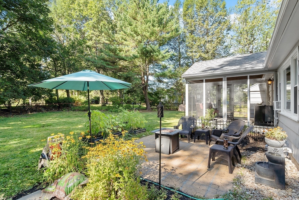 12 Brentwood Dr