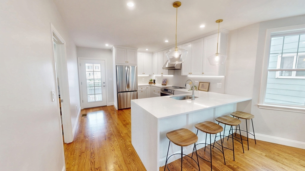 10 Lewis St 2