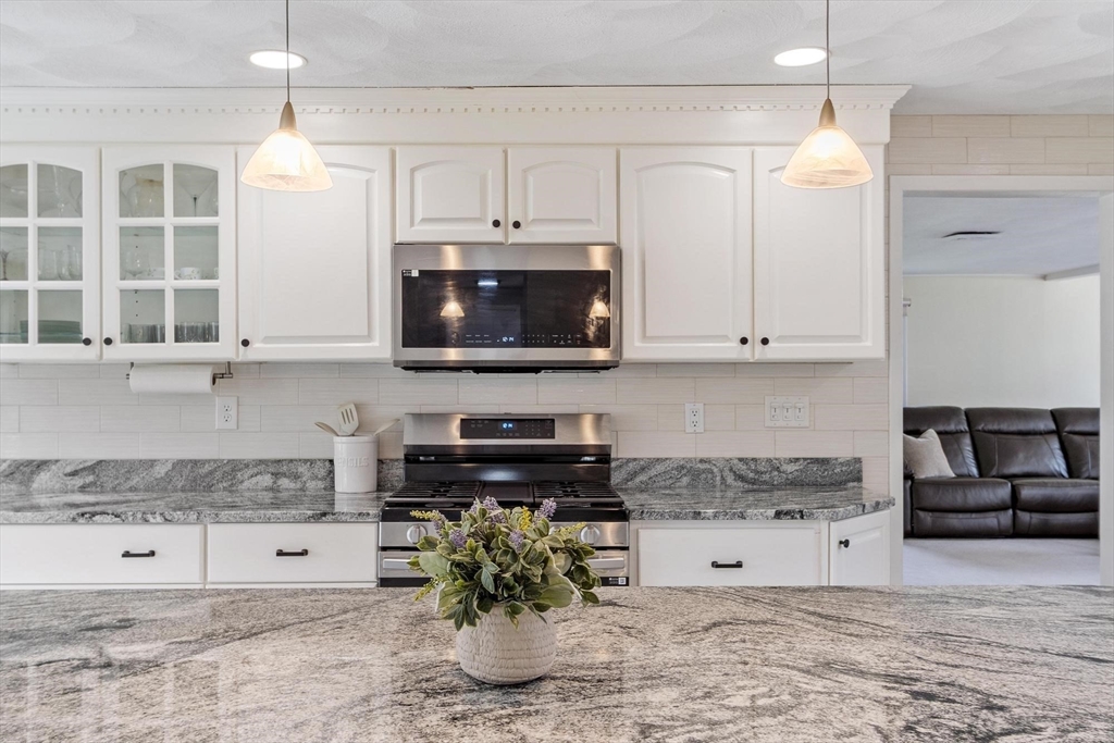 15 San Mateo Dr