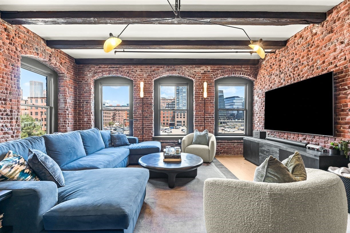 21 Wormwood St
