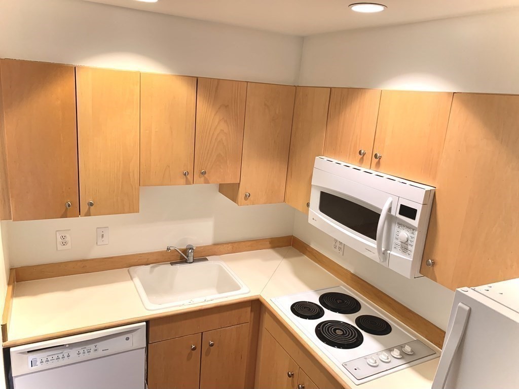 131 Tremont Street 7C