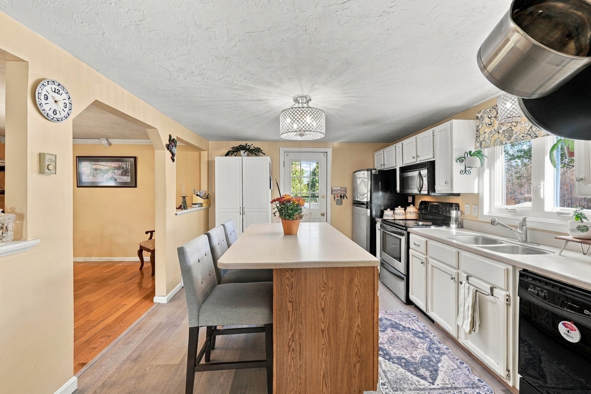 25 Wallace Rd