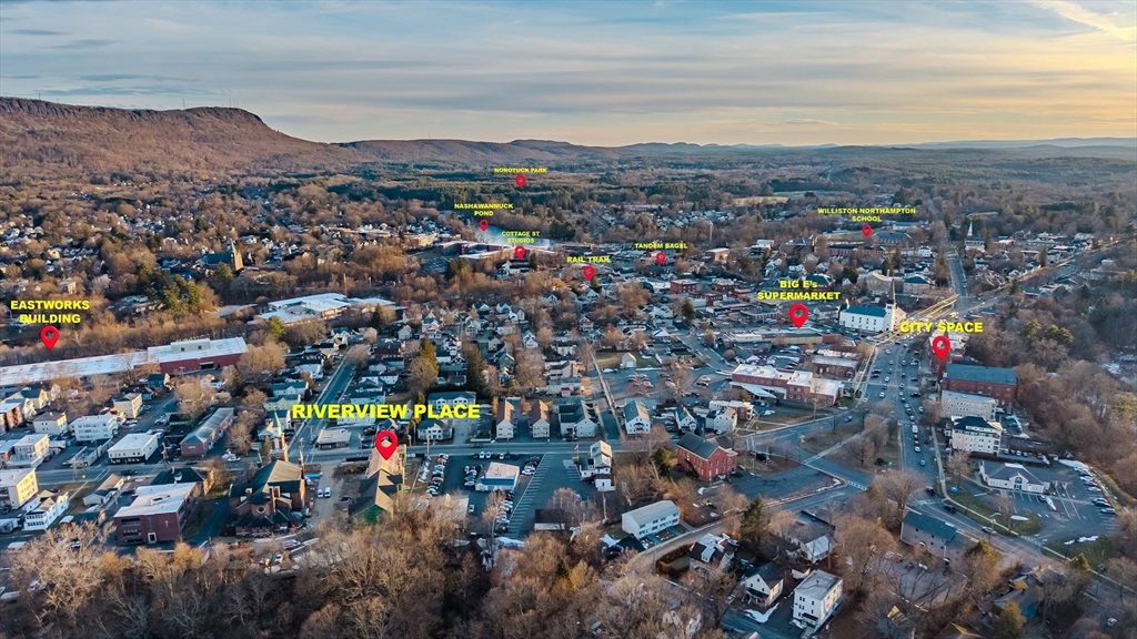 15 Elizabeth Lane 15