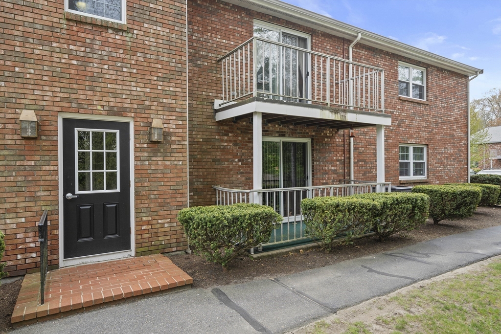 6 Kingswood Dr 11