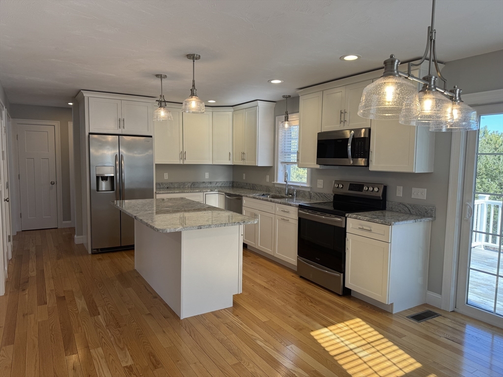 290 Thompson St 1