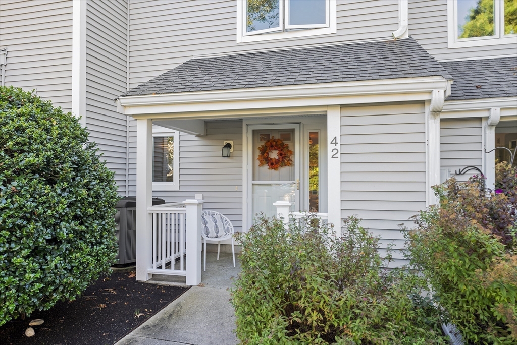 42 Westcliff Dr 0