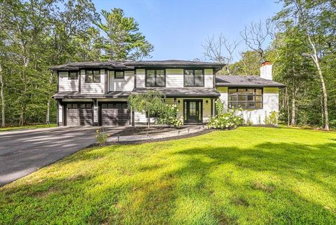 68 Pearl St Upton MA 01568