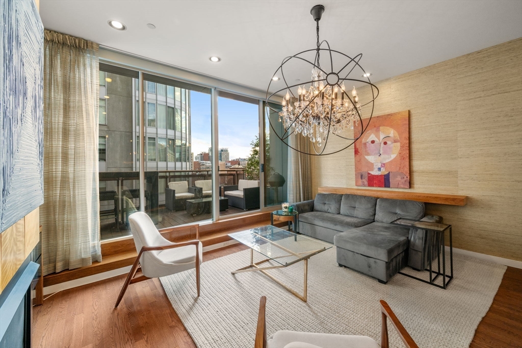 88 Kingston Street PH-7C