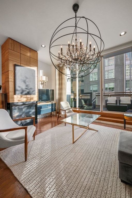 88 Kingston Street PH-7C