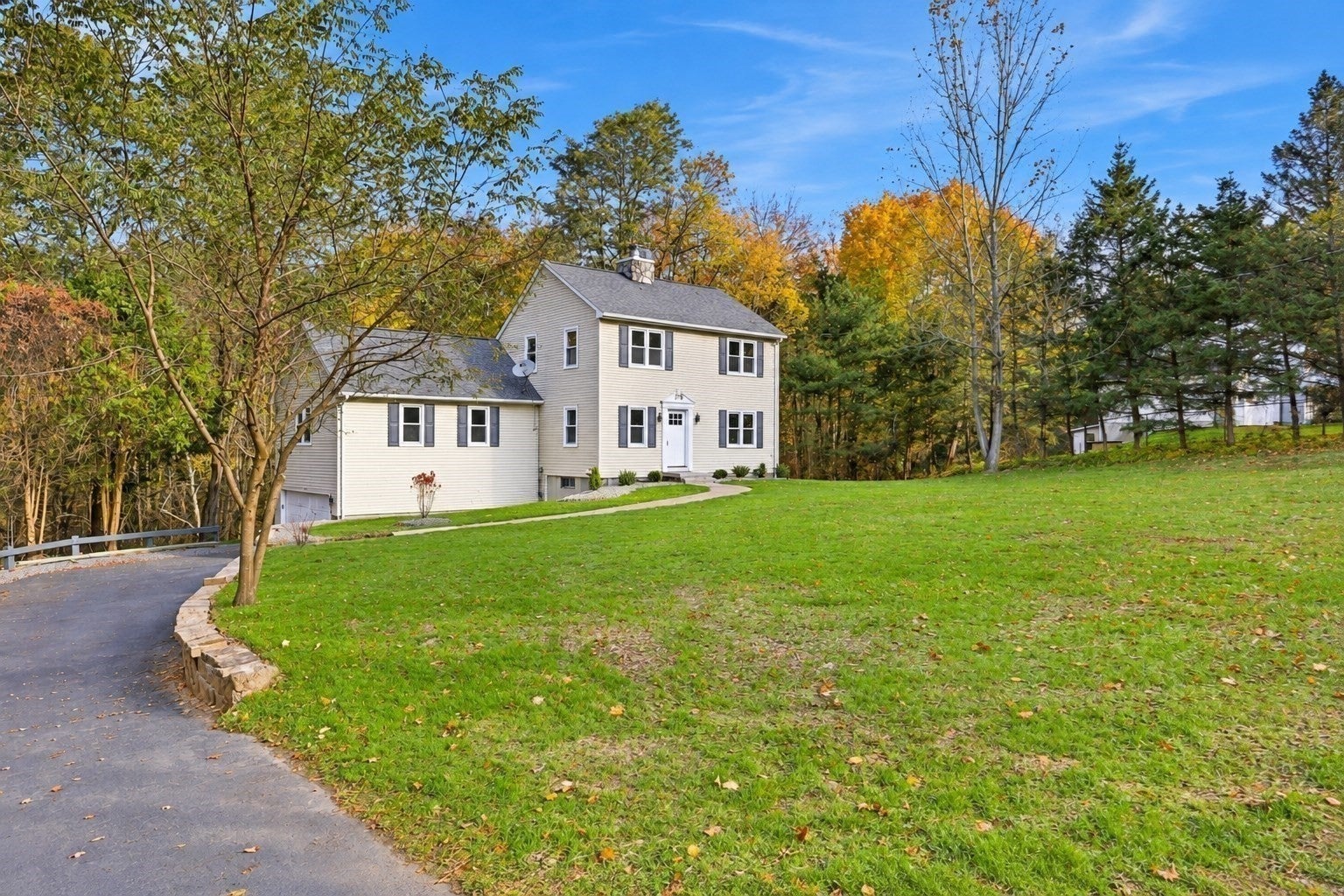149 Carver St, Granby, MA Photo #2