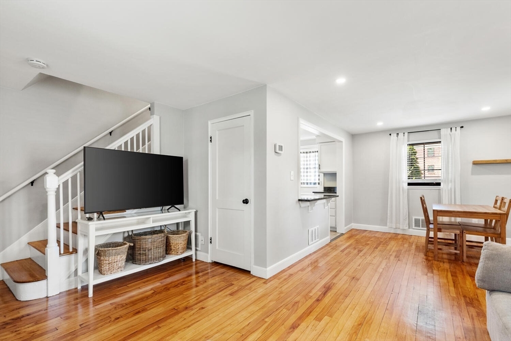 45 Pierce Rd 45