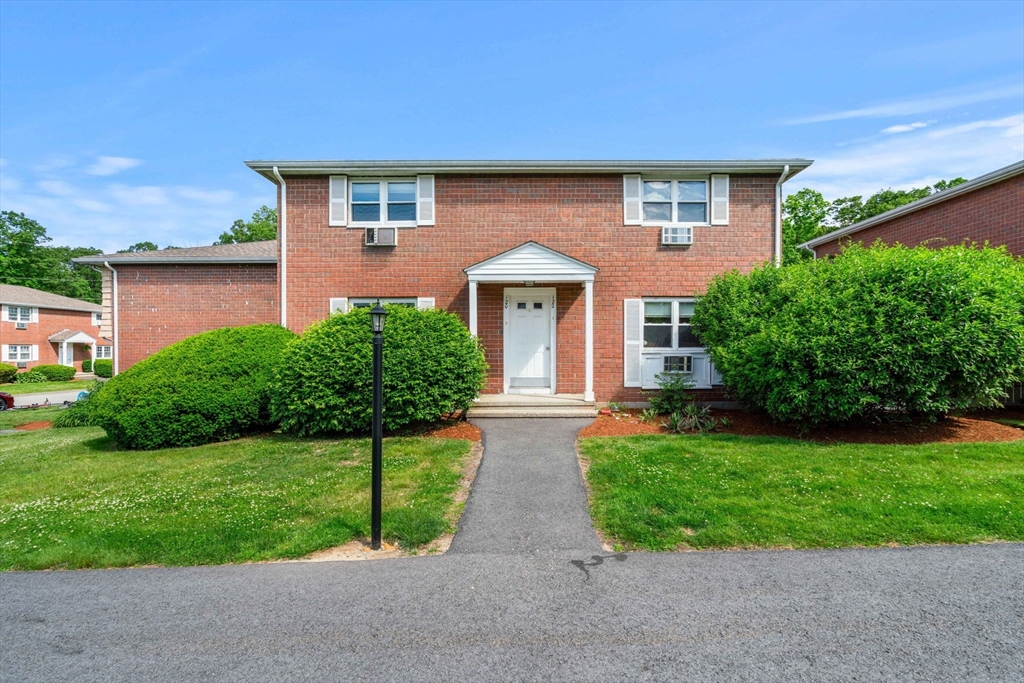 120 Kingston St 120