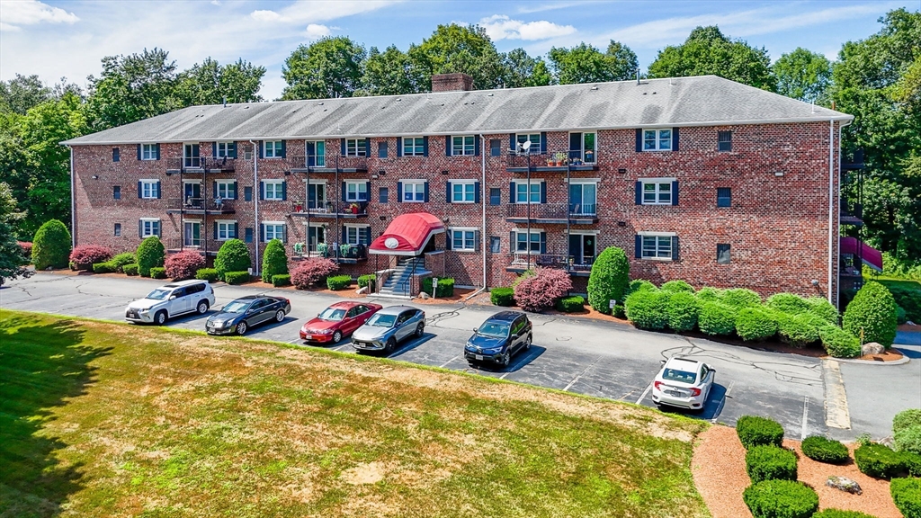 14 Dallas Dr 309