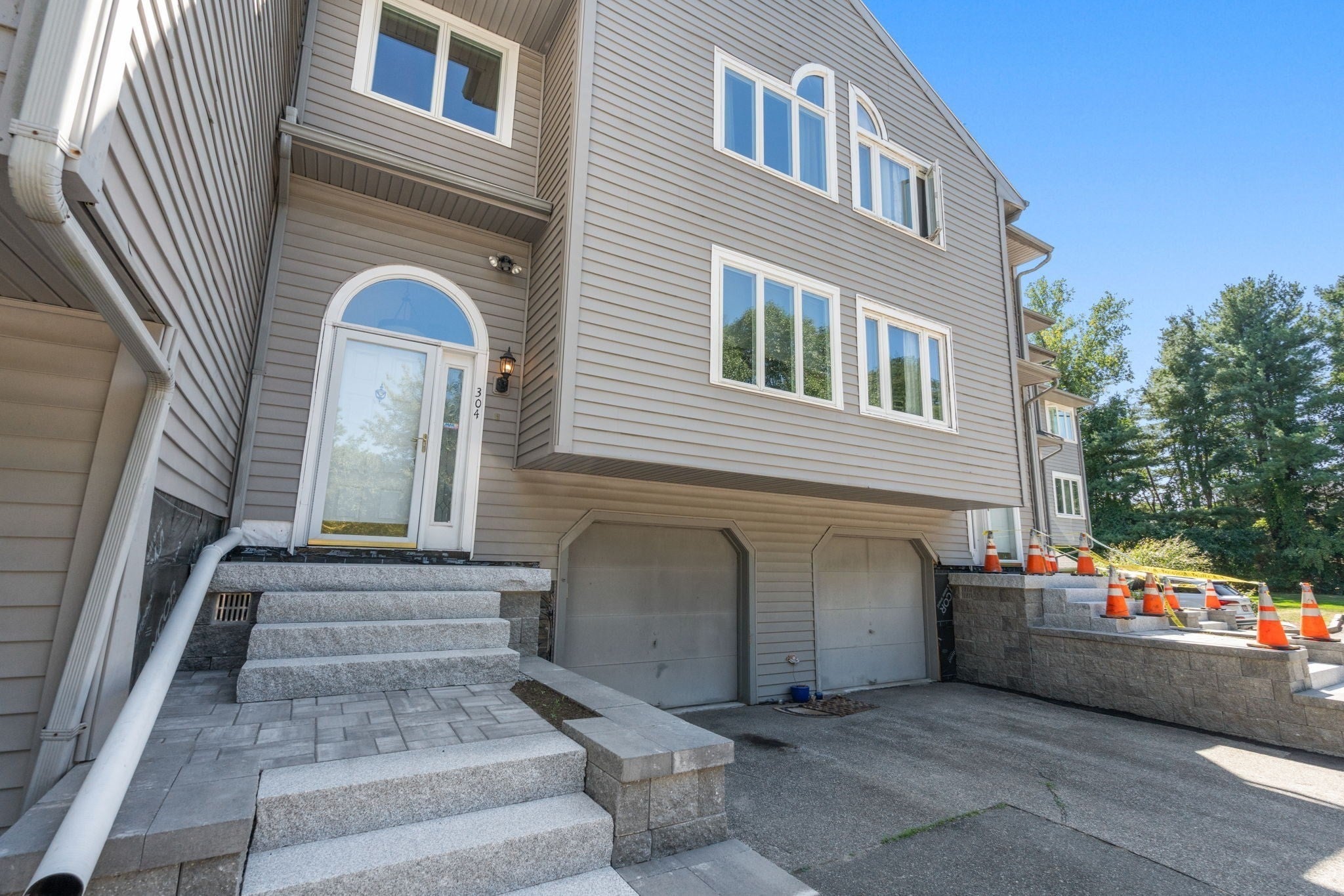 304 Erin Rd 304